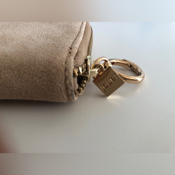 NWOT Jouer Sued Zip Wallet - Picture 3 of 4